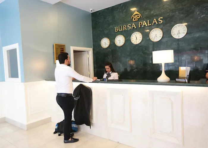 מלון Bursa Palas Hotel 3*